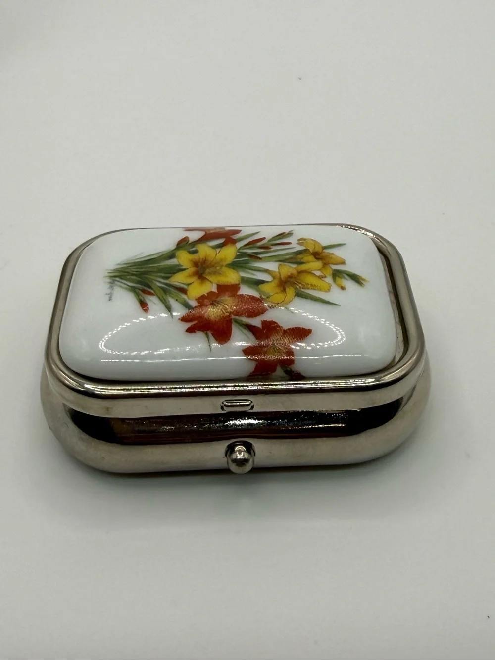 Vintage RISI Italy Floral Pill Box Silver Tone Trinket Case Art 1280